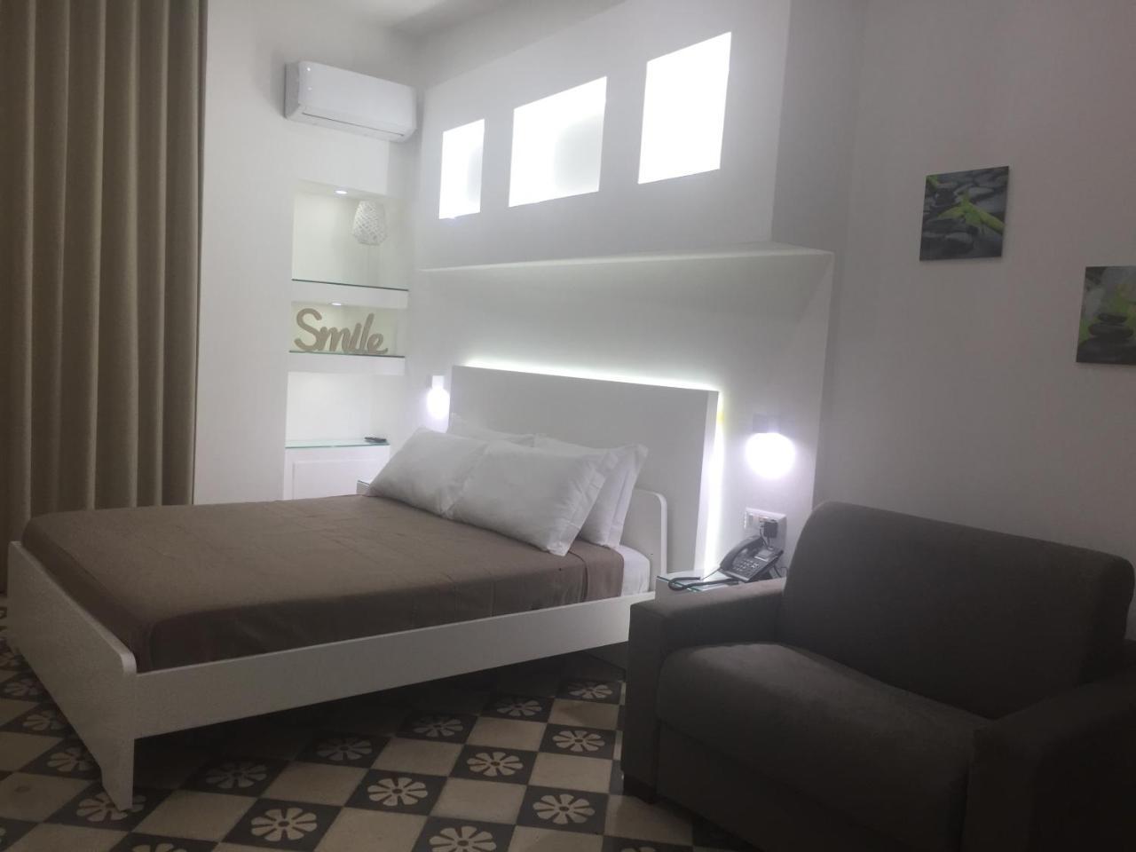 Villa Adelaide Suite & Room Торре-а-Маре Экстерьер фото